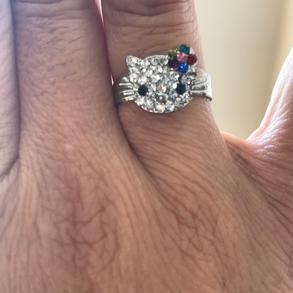 Hello Kitty Ring - Picture 2 of 6